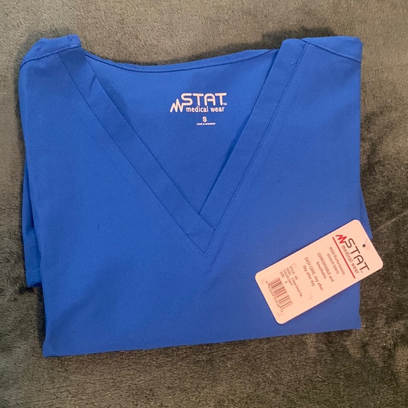 New- Small V Neck Scrub Top & Jogger Scrub Pant - Picture 2 of 6